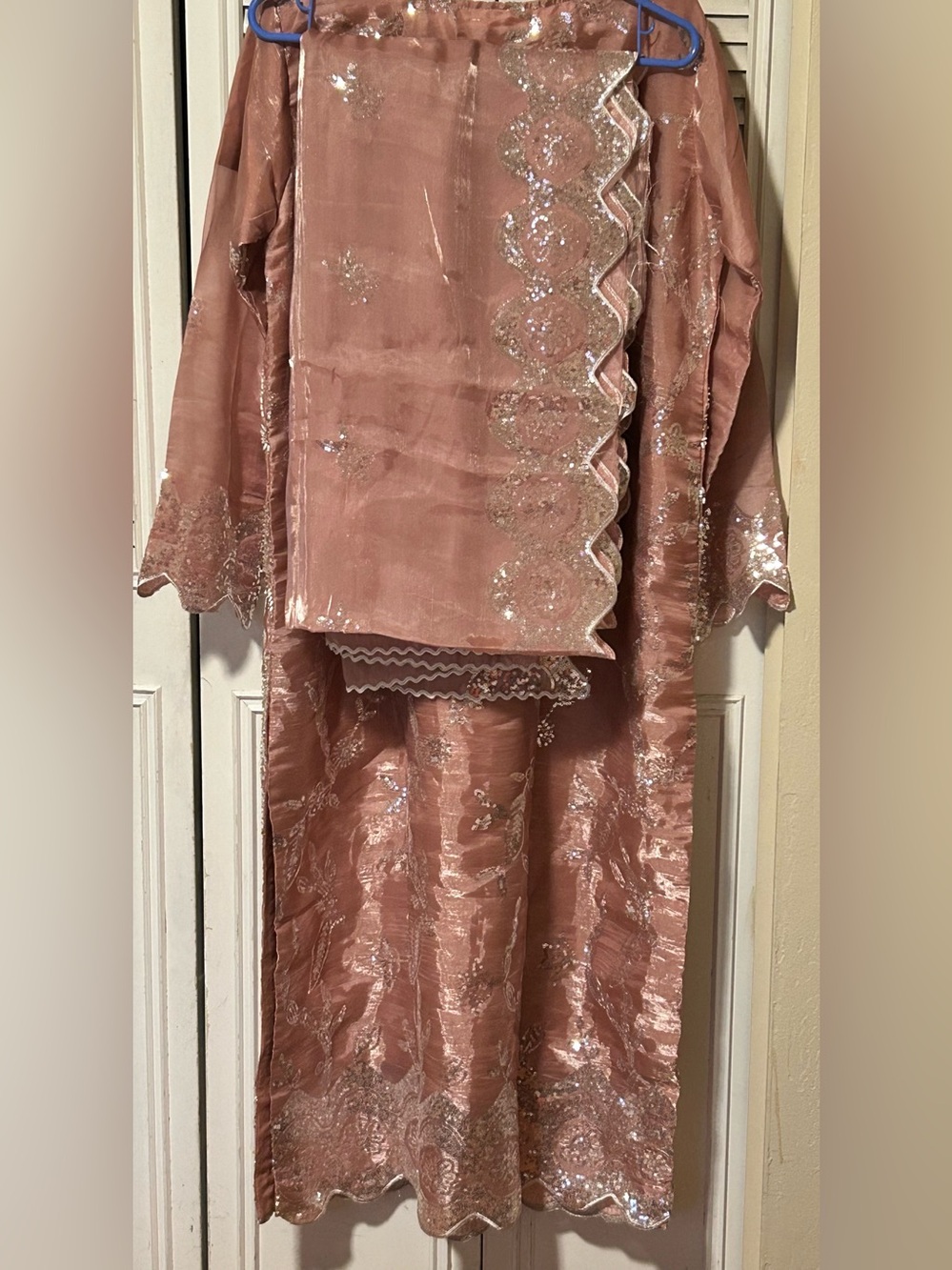 Sheesha Silk 3pc Embroidered Suit - Dusty Rose in M/L - Picture 4 of 6